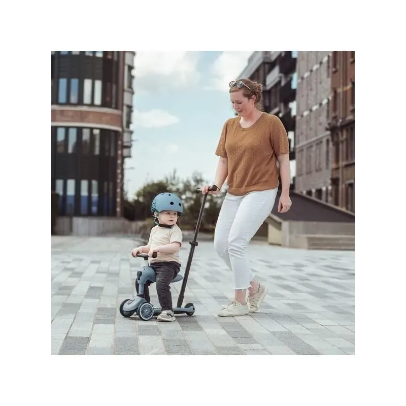 Kind met Scoot & Ride Highwaykick 1 Push & Go Steel en ouderduwstang