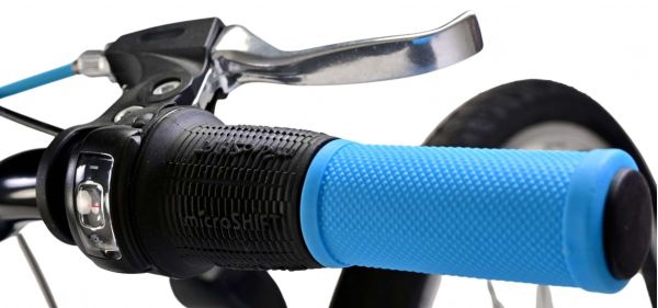 Volare Thombike Kinderfiets - Jongens - 26 inch - Zwart Blauw - 3 versnellingen Volare Thombike Kinderfiets - Jongens - 26 inch - Zwart Blauw - 3 versnellingen